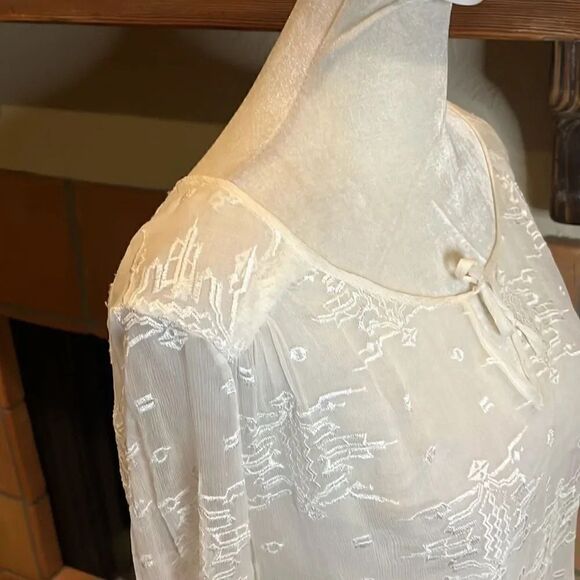 GRAY Saks Fifth Avenue Sheer Ivory Embroidered Blouse, XS! - Picture 5 of 13